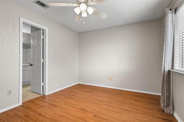 Building Photo - 3018 Hilltop Dr