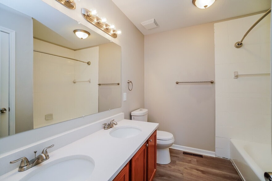 Building Photo - 486 Rambling Brook Dr