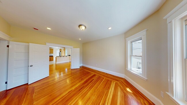 Building Photo - 27 Champney St