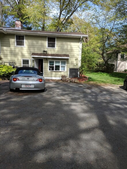 Building Photo - 83 Locust St