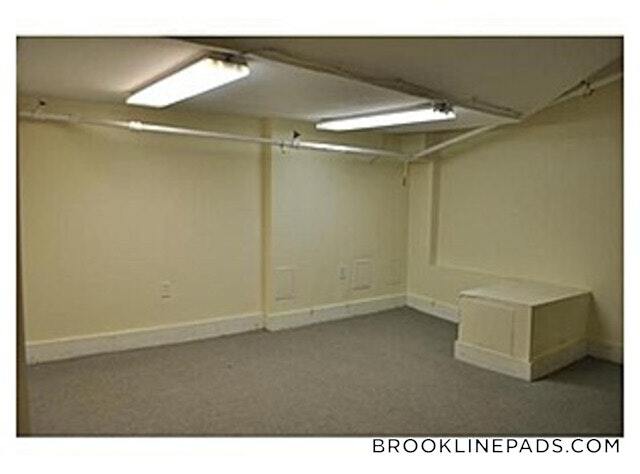 Primary Photo - 63 Parkman St