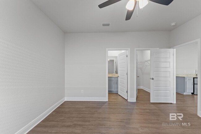 Building Photo - 21121 Yosemite Blvd