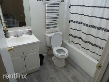 Building Photo - 5920 Erica Ct