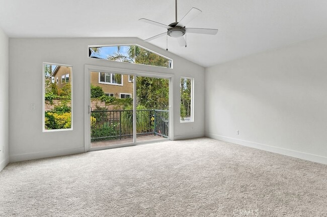 Building Photo - 27901 Glenfield Cir