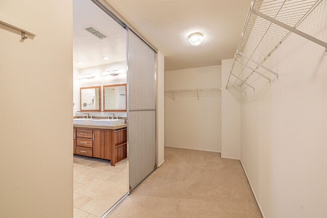 Building Photo - Executive 5-Bedroom Pool Home with Dual Master Suites in Stevenson Ranch