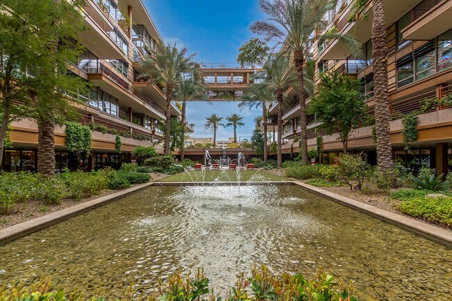 Building Photo - 7151 E Rancho Vista Dr