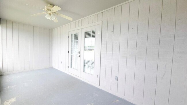 Building Photo - 3519 Kenwood Crossing