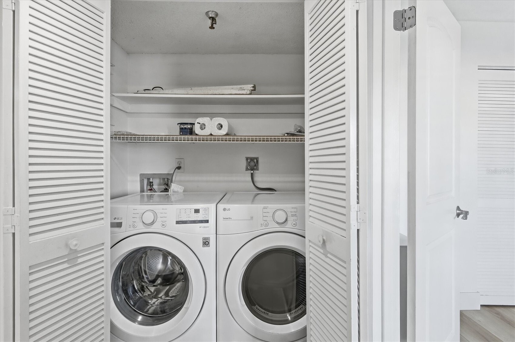 Building Photo - 7430 Sunshine Skyway Ln S