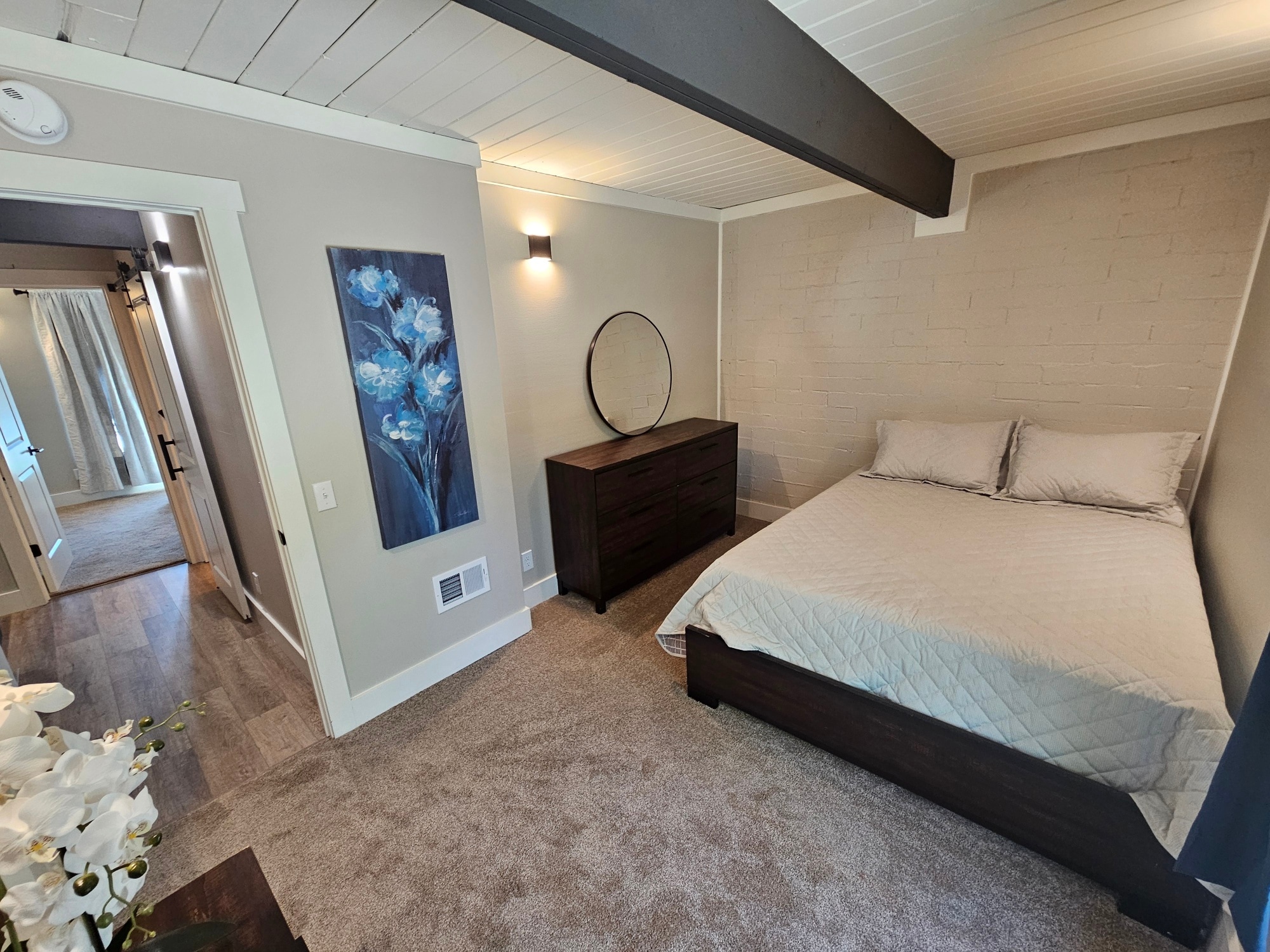 Building Photo - 2772 University Ave