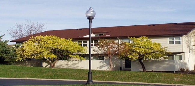 Building Photo - Aspen Crossing