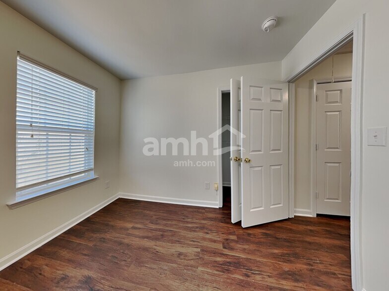 Building Photo - 139 Ashmont Dr