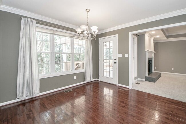 Building Photo - 2575 Village Ct