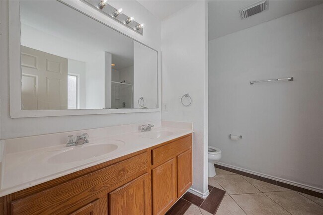 Building Photo - 6814 Shallow River Ct