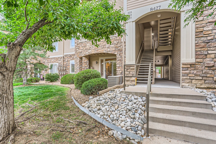 Building Photo - 8427 S Hoyt Way