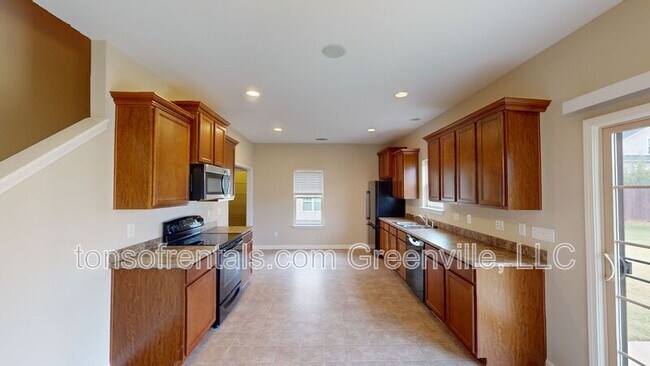 Building Photo - 313 Rivers Edge Cir