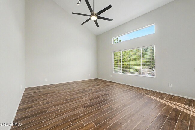 Building Photo - 4522 E Rowel Rd