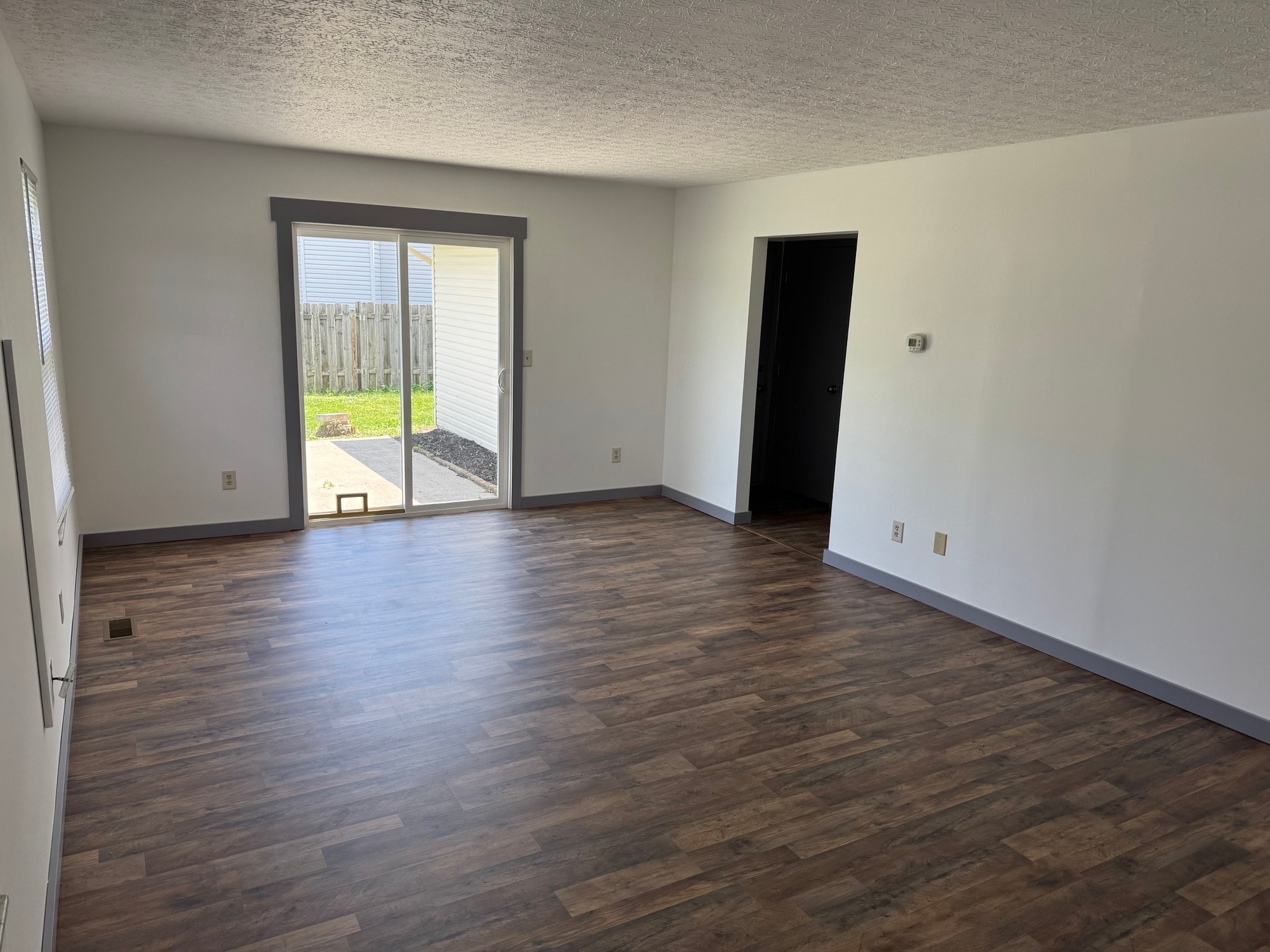 Building Photo - 475 Broadview Ct