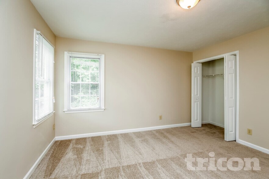 Building Photo - 3000 Water Brook Dr SW