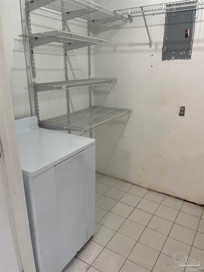Building Photo - 5630 Wickford Ln