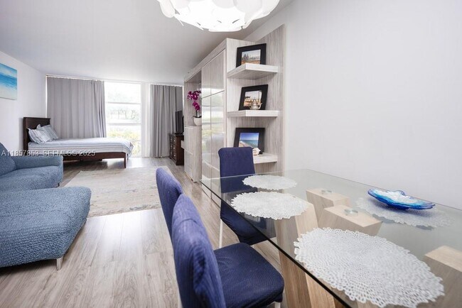 Building Photo - 501 Three Islands Boulevard