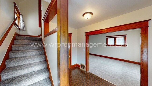 Building Photo - 3 Bedroom 1 Bathroom Home for Rent Near Gl...