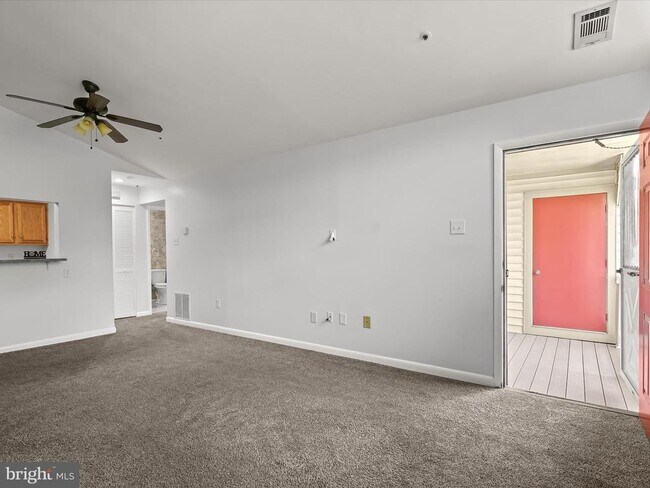Building Photo - 8823 Rusland Ct