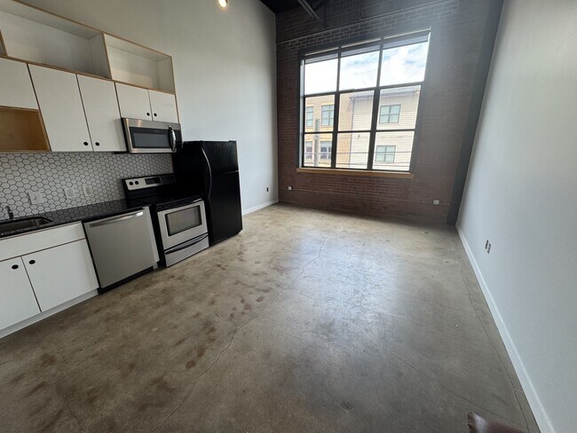 Primary Photo - 1400 Rosa L Parks Blvd