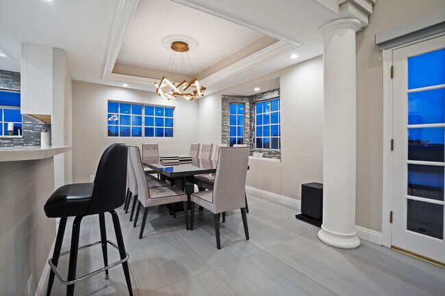 Building Photo - 10627 Ashton Ave