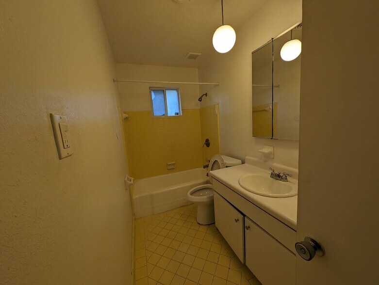 Building Photo - 5478 Birdwood Rd