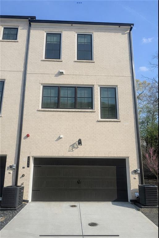 Building Photo - 2640 Mackintosh Ct