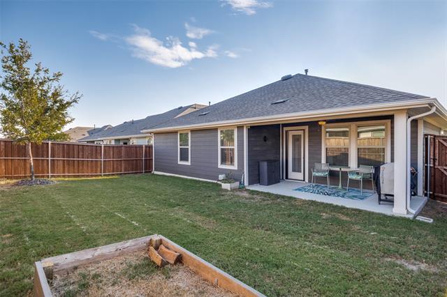 Building Photo - 11220 W Pond Dr