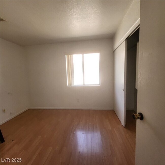 Building Photo - 7813 Seychelles Ct