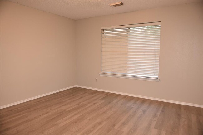 Building Photo - 2811 Grants River Cir