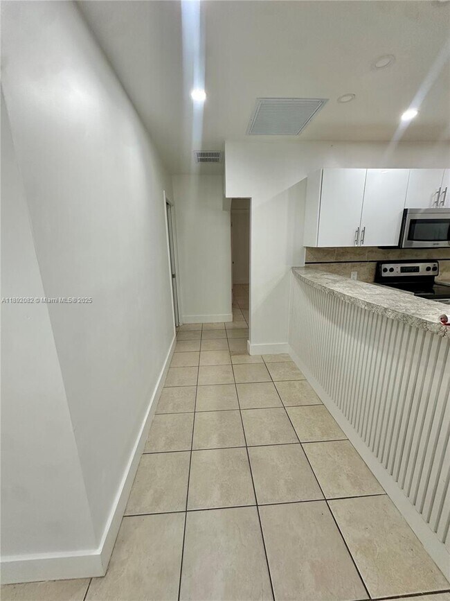 Building Photo - 4111 SW 33rd St