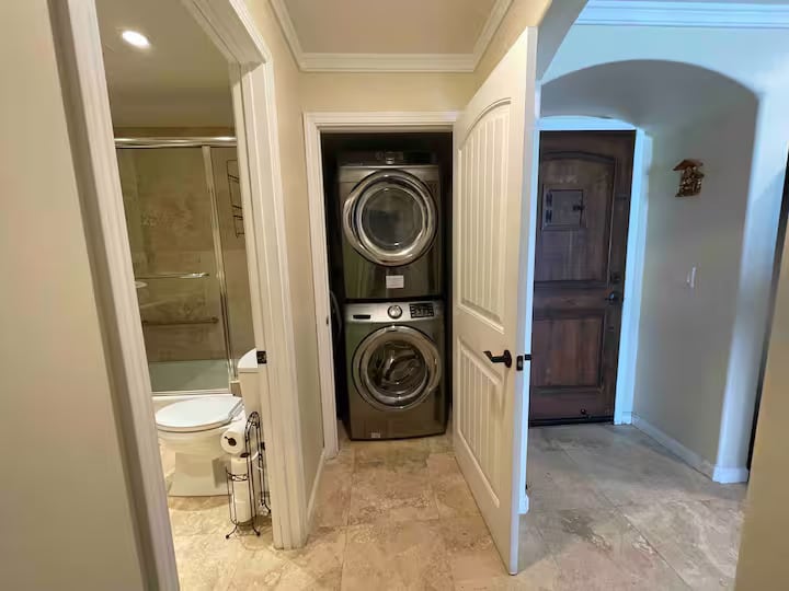 Washer & Dryer - 704 Ventura Pl