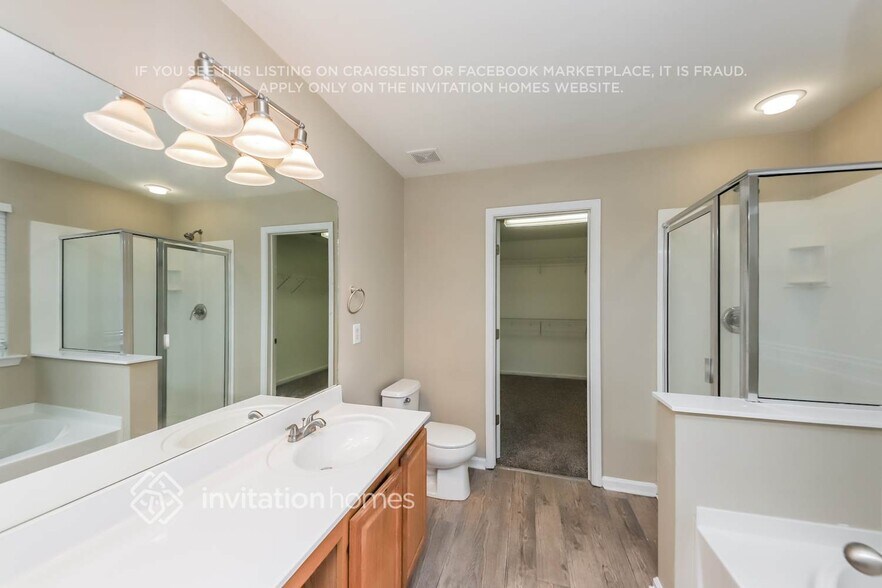 Building Photo - 2230 Valley Creek Dr