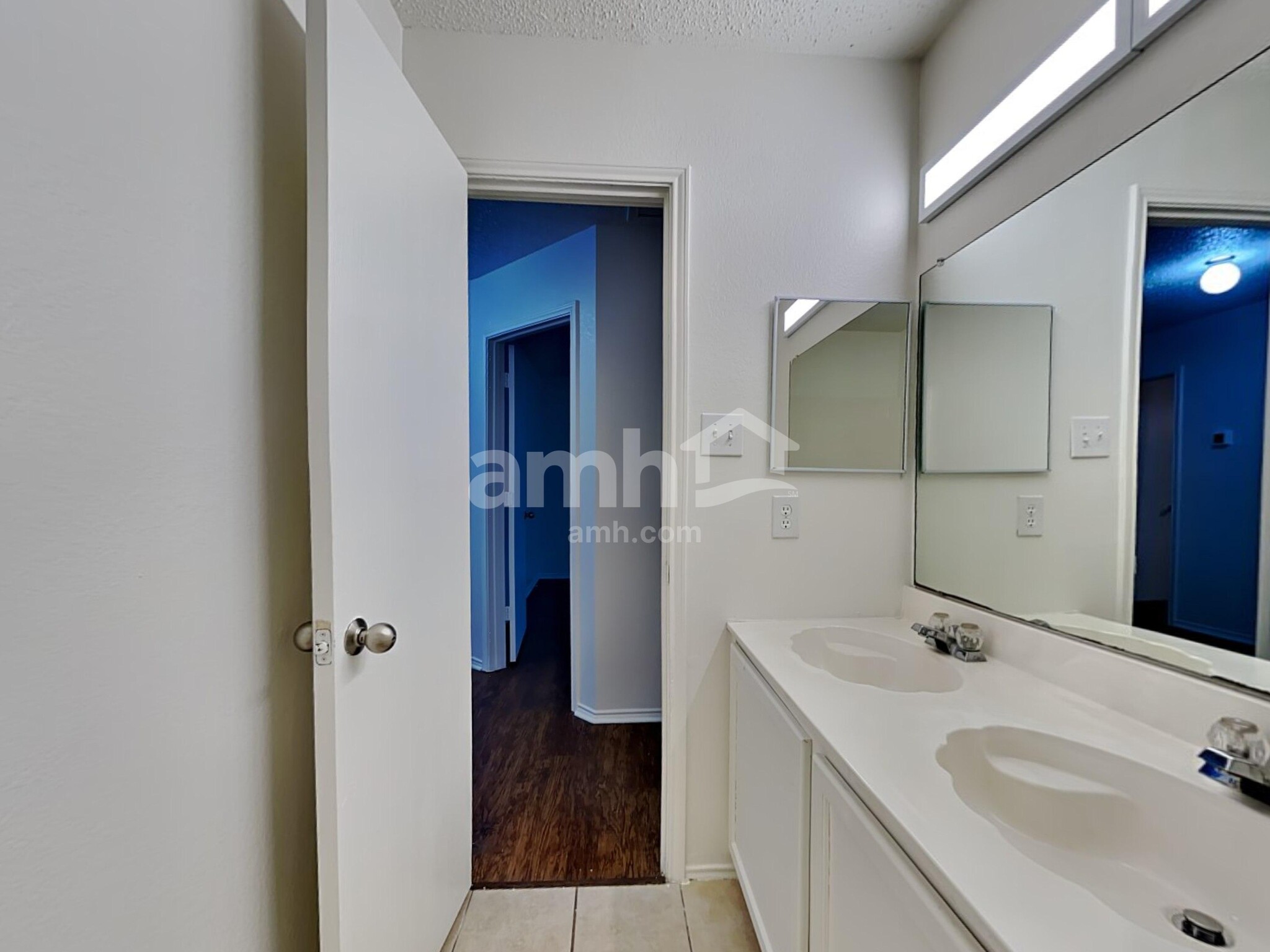 Building Photo - 4105 Hunters Creek Dr