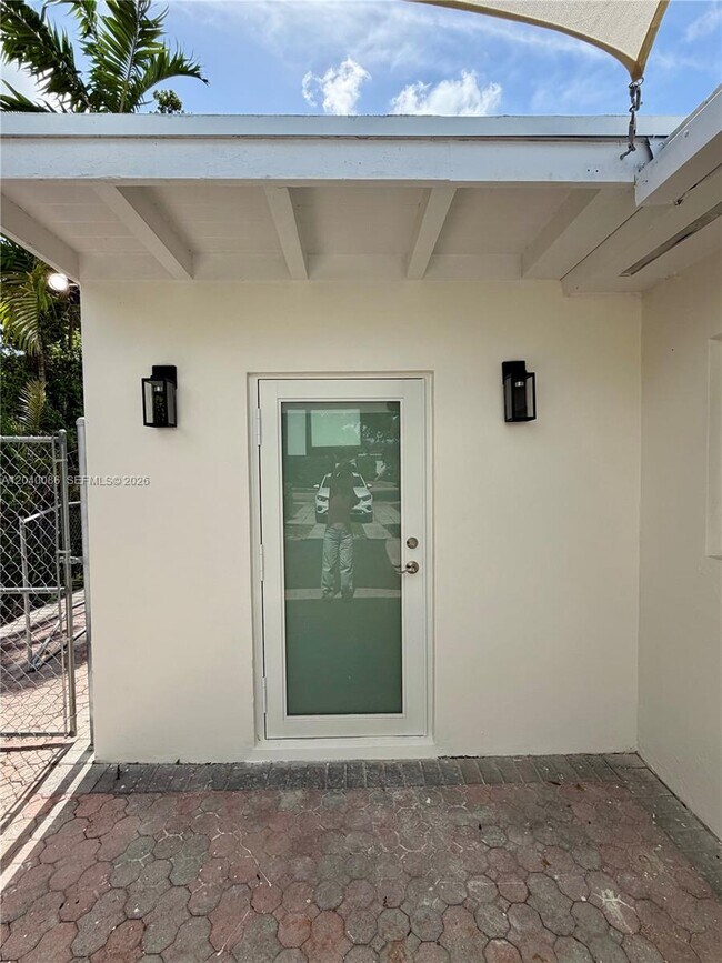 Building Photo - 8235 SW 62nd Pl