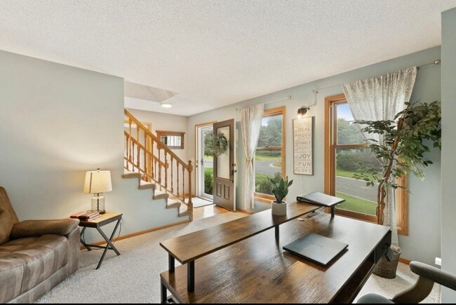 Building Photo - 1389 Camelback Dr