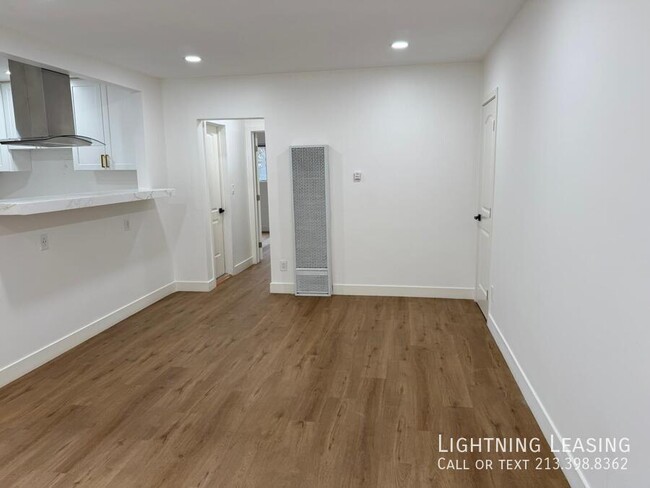 Building Photo - Stylish 1-Bedroom in North Hollywood