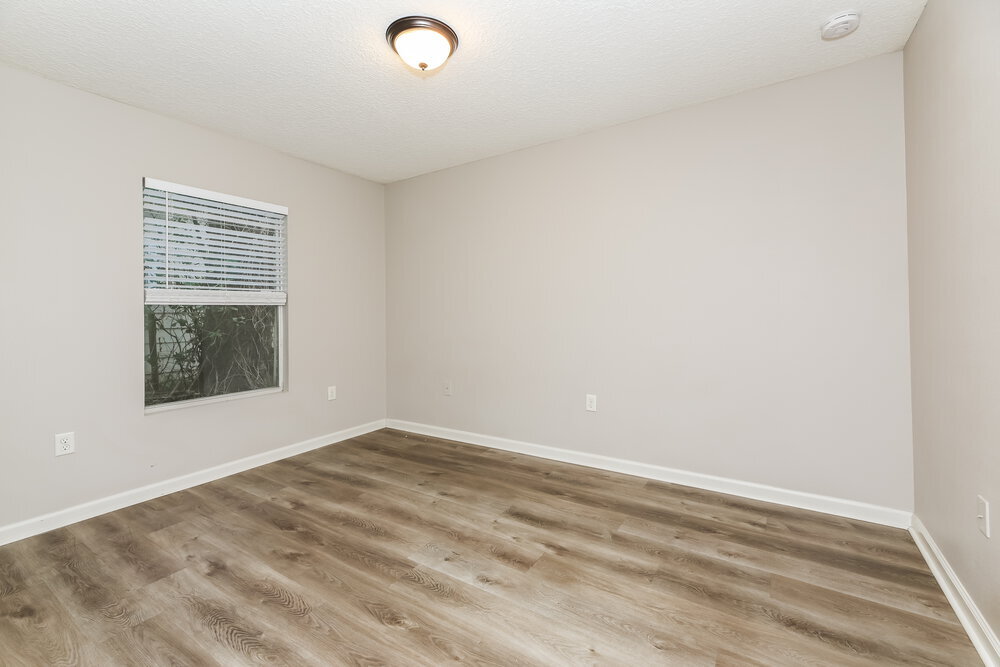 Building Photo - 2140 Thomas Ct