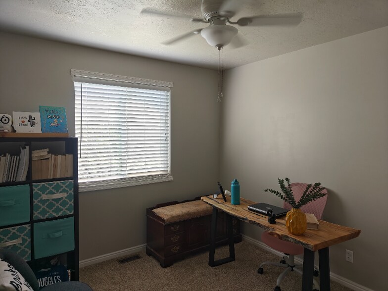 Building Photo - 87 N 1525 W
