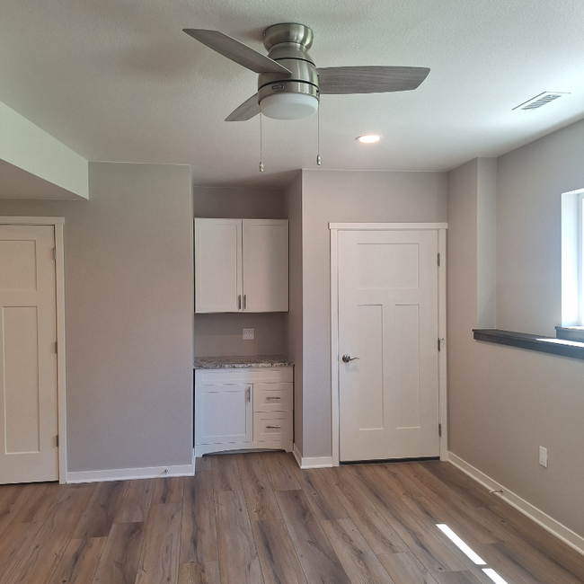 Building Photo - 34509 Hartwell Pl