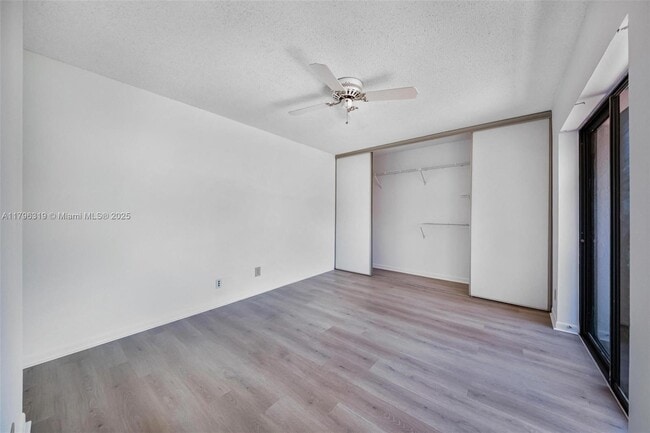 Building Photo - 3199 Cocoplum Cir