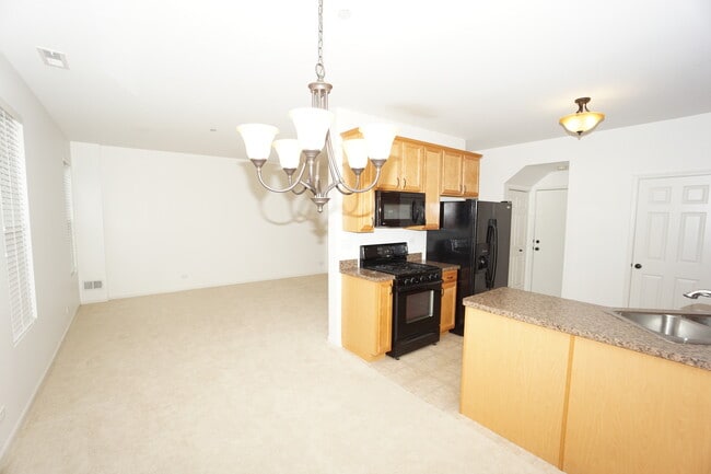 Building Photo - 210 Portage Ln