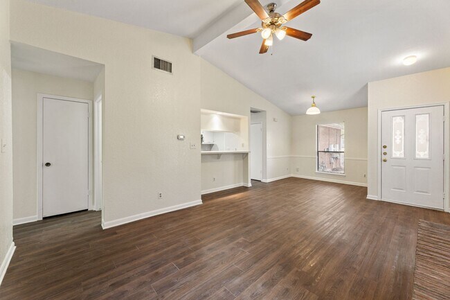 Building Photo - AUS2518 Howellwood