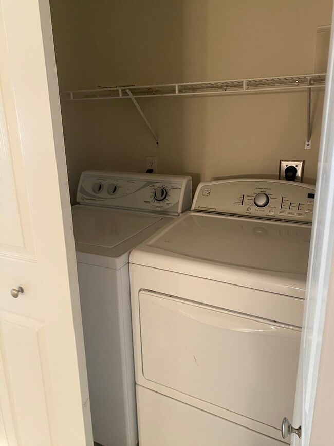 Building Photo - 1704 Sunrise Point