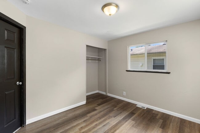Building Photo - Charming 3-Bedroom Home with Fenced Yard a...