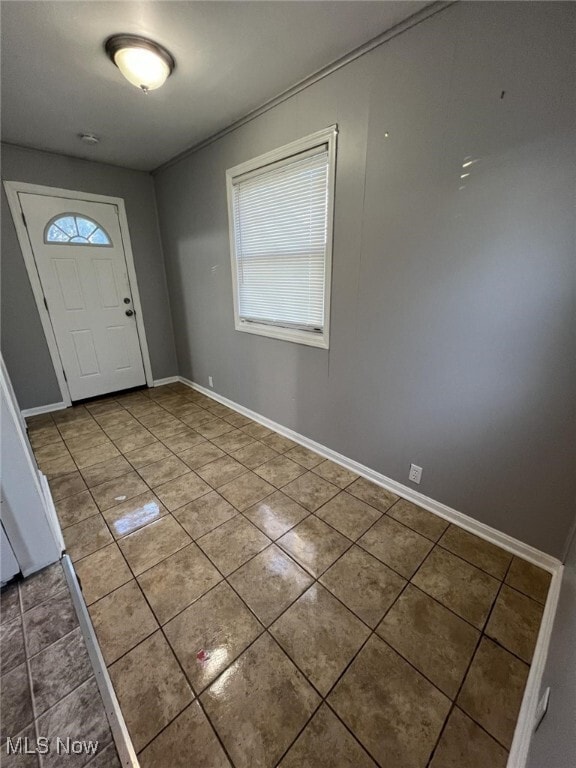 Building Photo - 635 N Hazelwood Ave