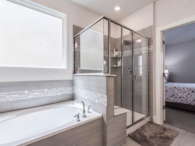 Building Photo - 142 Mount Locke Rd